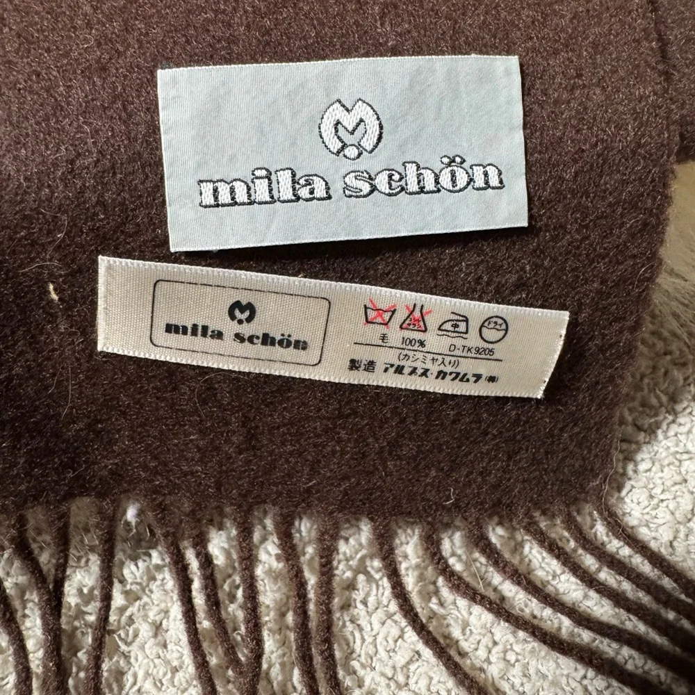 Vintage Mila Schon Embroidery Logo Scarf Muffler
